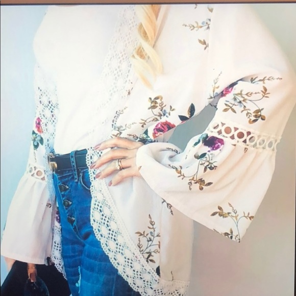 & the why white floral kimono - Picture 2 of 8
